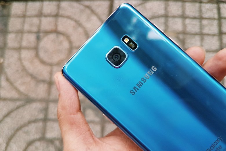 Khách hàng có thể trả góp Samsung Galaxy Note FE tại Viettablet