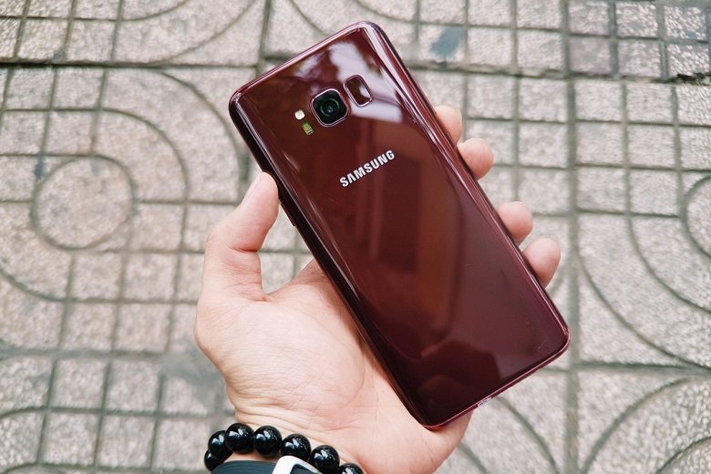 Samsung Galaxy S8 màu đỏ có màu sắc quyến rũ tại Viettablet
