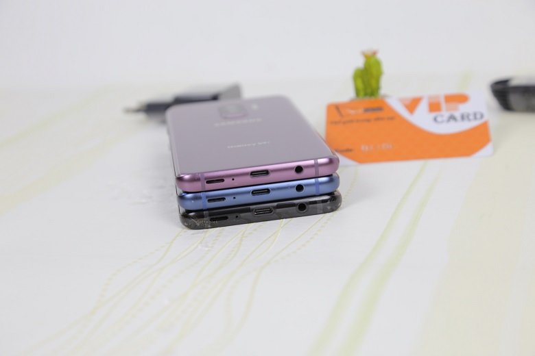 Samsung Galaxy S9 Plus cũ vẫn giữ jack cắm tai nghe 3.5 mm