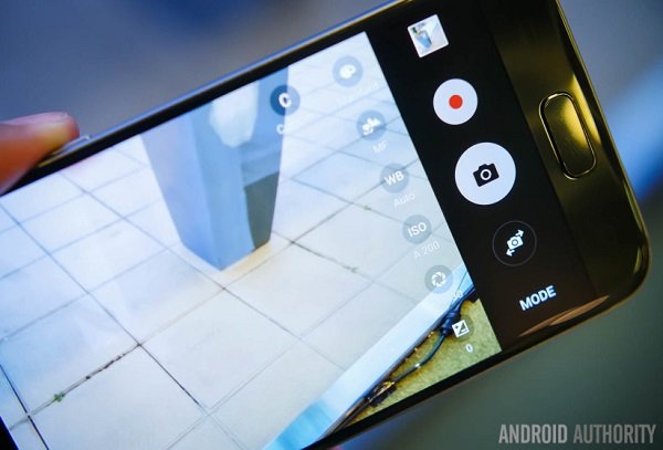 Với các tính năng chụp ảnh thông minh như Auto HDR, panorama, tự động lấy nét Samsung Galaxy S7 cho chất lượng ảnh xuất sắc