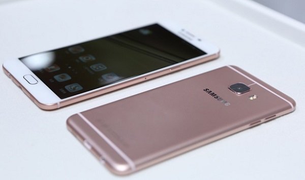 Mặt lưng Samsung Galaxy C5 khá giống iPhone 6S