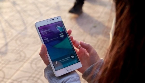 Cấu hình mạnh mẽ của Samsung Galaxy Note Edge Docomo
