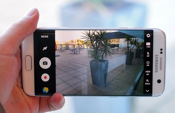 Bộ đôi camera của Samsung Galaxy S7 Edge có khẩu độ f/1.7 cực lớn