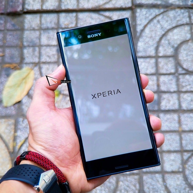 khởi động Xperia XZ Premium 2 SIM cũ