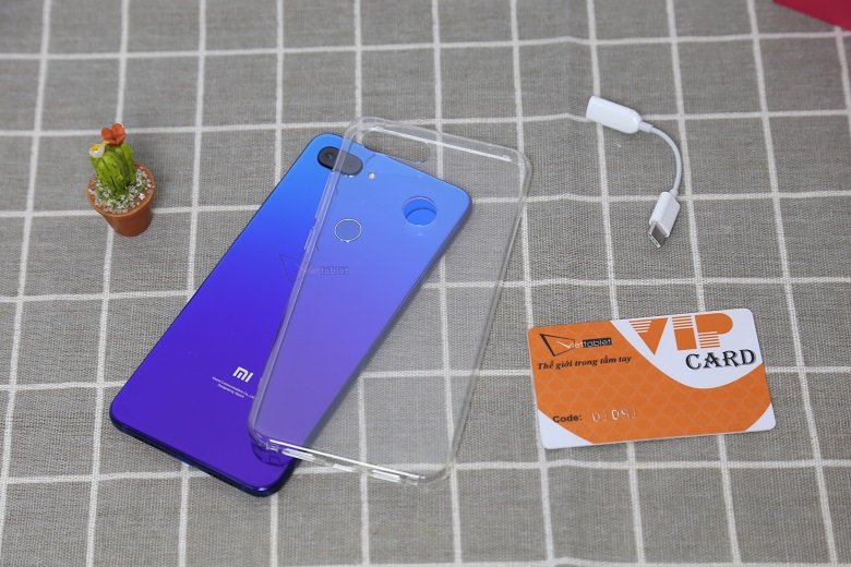 Xiaomi Mi 8 :ite màu gradient