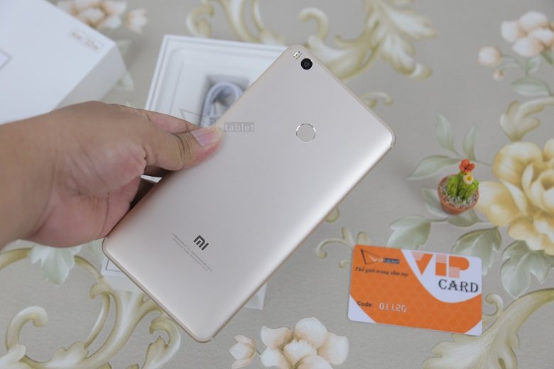 Pin Xiaomi Mi Max 2 có dung lượng 5300 mAh