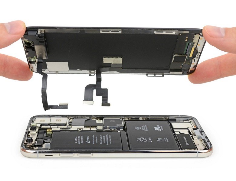 iPhone lost power, collapsed power due to collision, falling into water.