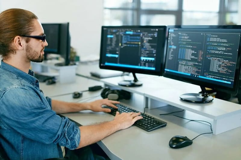 Giảm phụ thuộc vào kỹ thuật (developer)