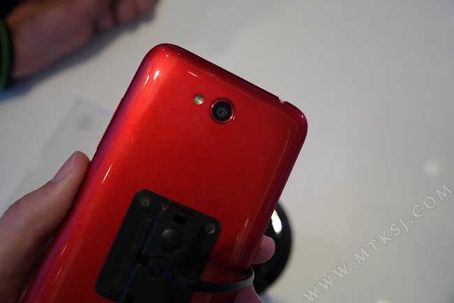 HTC Desire 616 Dual SIM 3