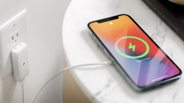 Để iPhone sạc trong thời gian dài bằng sạc chuẩn