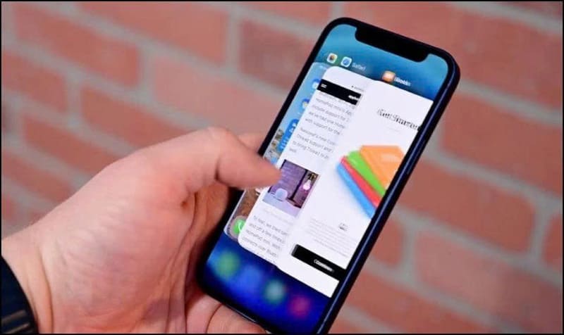 Sử dụng ứng dụng nặng hoặc đa nhiệm liên tục