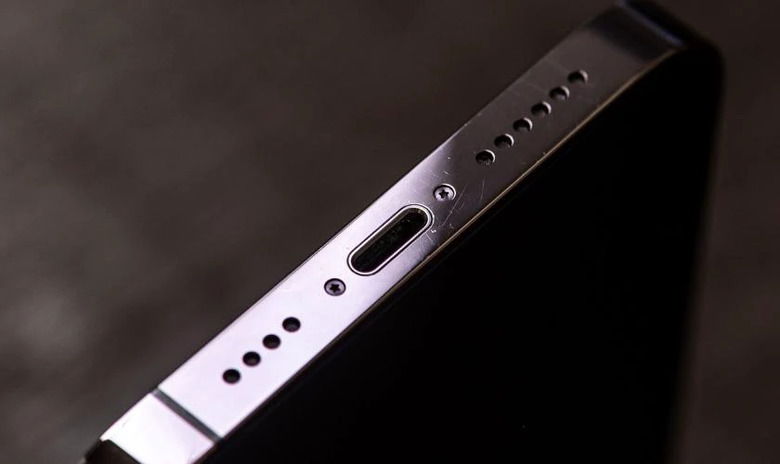 Thay khung viền mới cho điện thoại