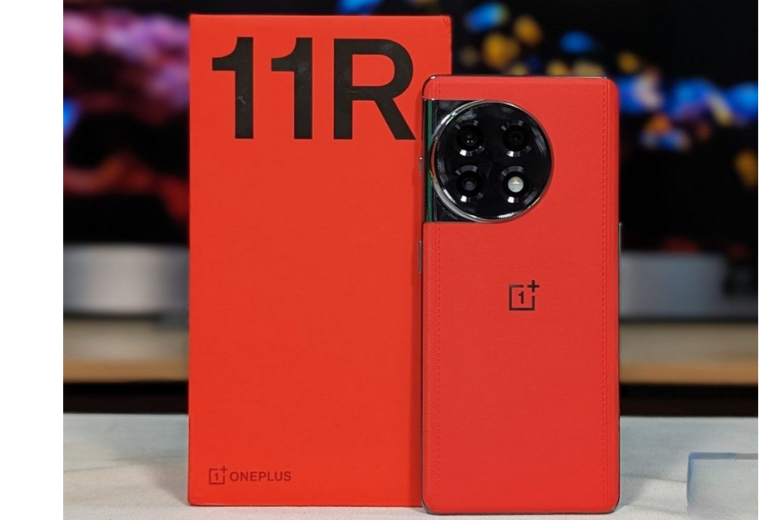 OnePlus 11R Solar Red  1