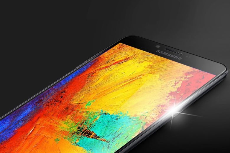 màn hình super amoled đẹp rực rỡ trên điện thoại samsung