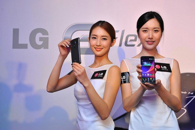 LG G Flex 2 đáng mua