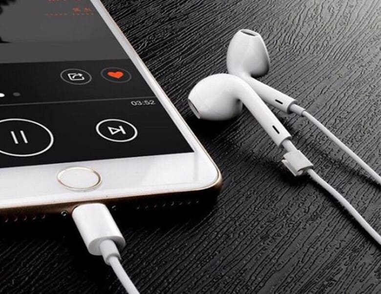 Kiểm tra lỗi loa iPhone bằng tai nghe