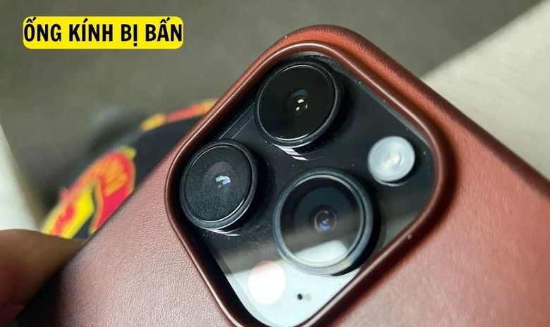 Ống kính camera bị bám bụi