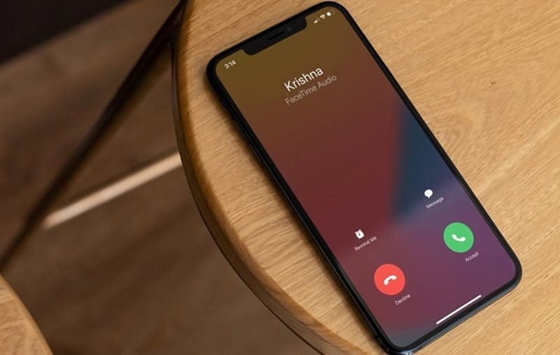 Thao tác chạm nhầm trong quá trình thực hiện cuộc gọi