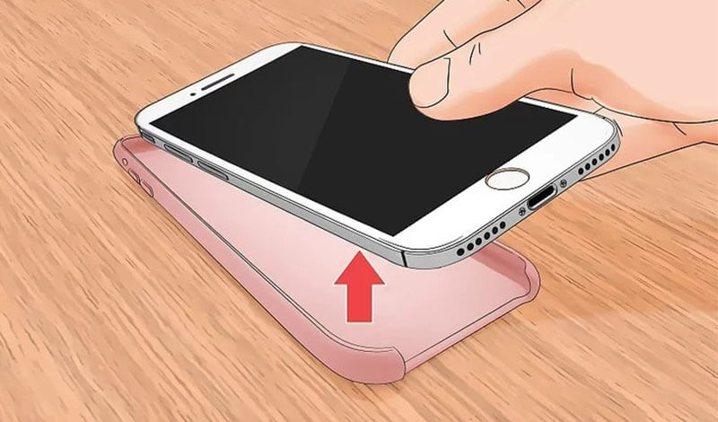 Tháo ốp lưng để xem có cấn màn hình hay không