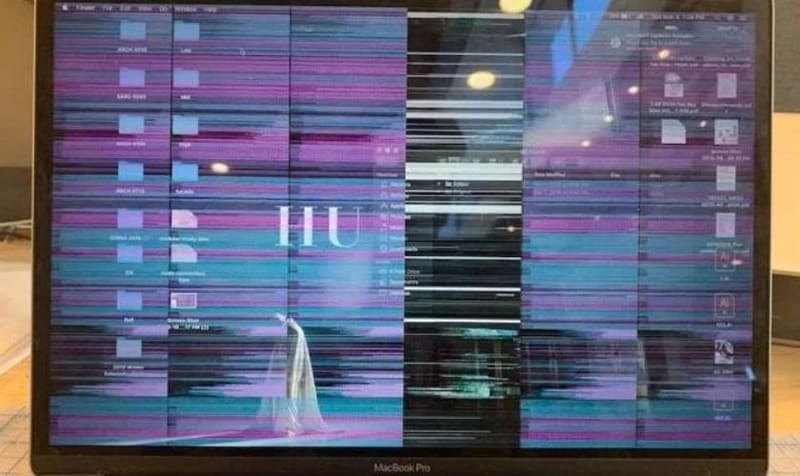 Màn hình máy tính bị ám hồng