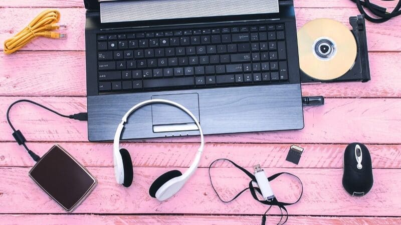 Màn hình máy tính bị ám hồng