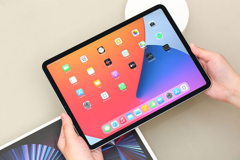 iPad Pro M1 phù hợp cho học tập và sáng tạo dành cho các bạn học sinh.