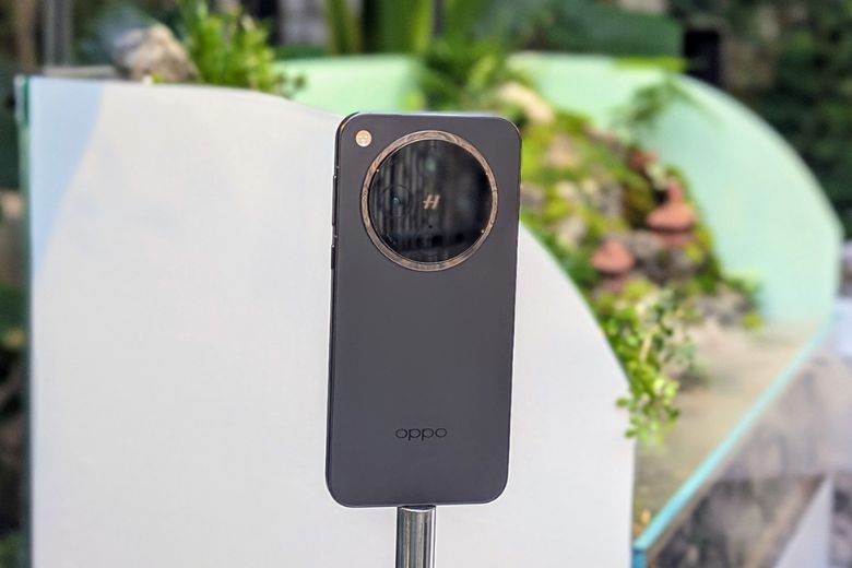 OPPO Find X8