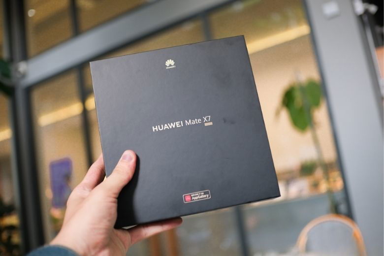 Đánh giá Huawei Mate X7 1