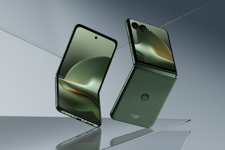 Motorola Razr 70 Plus 1