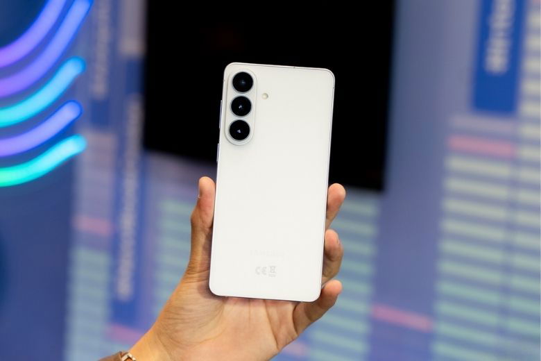 Samsung Galaxy S26 Plus 2