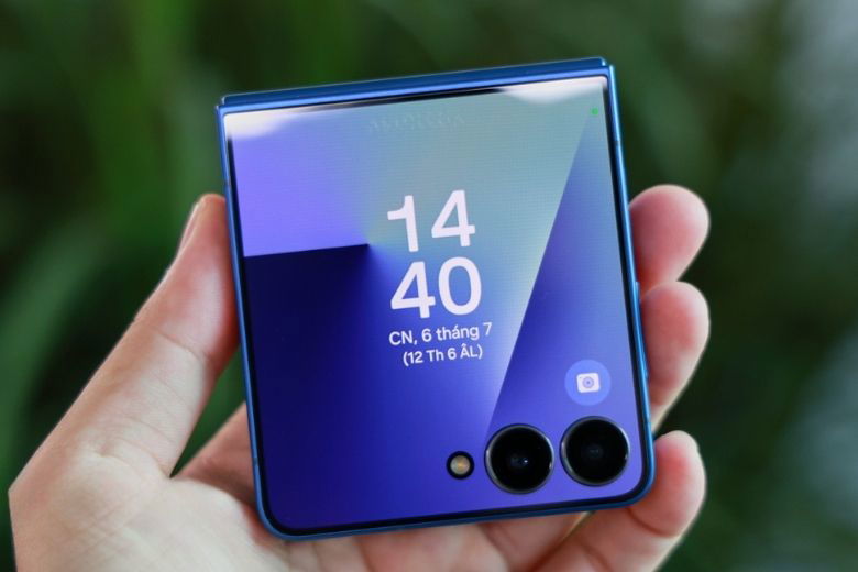 Samsung Galaxy Z Flip7 cũ chính hãng 2