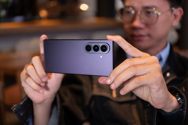 So sánh Galaxy Z Fold8 Ultra và Galaxy Z Fold7 5