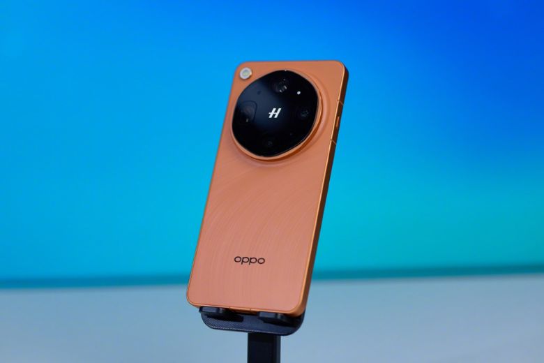 Oppo Find X9 Ultra và Oppo Find X8 Ultra 7