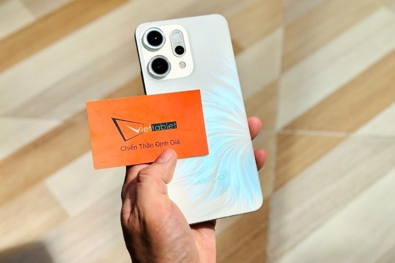 So sánh Oppo Reno15 Pro và Oppo Reno14 Pro 6