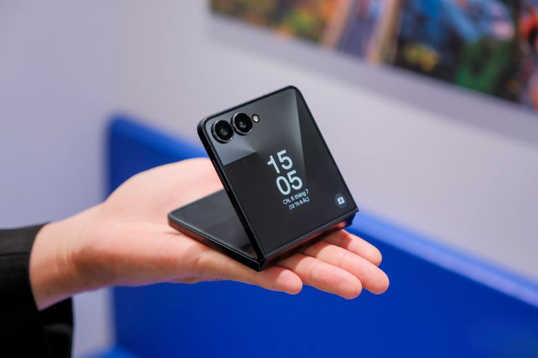 So sánh Samsung Galaxy Z Flip8 và Galaxy Z Flip7 6