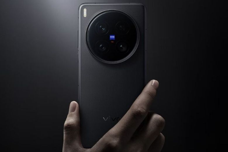 Vivo X300 Max 1