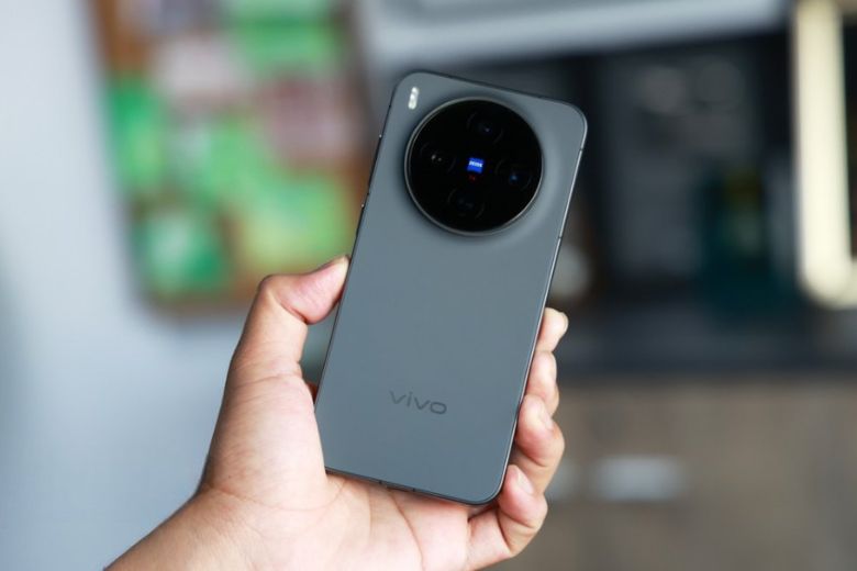 Vivo X500e 1