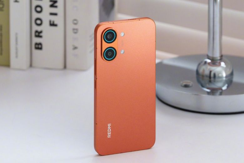 Xiaomi Redmi Turbo 6 Max 1