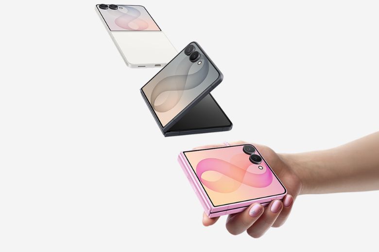 Samsung Galaxy Z Flip 8 chính hãng 1