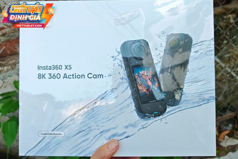 Insta360 X5 Essentials Bundle 1