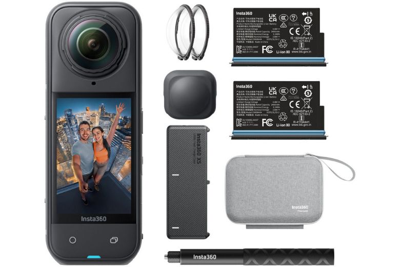 Insta360 X5 Essentials Bundle 1