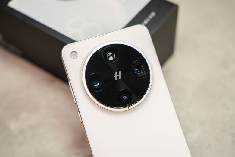 Oppo Find X8 Ultra 7