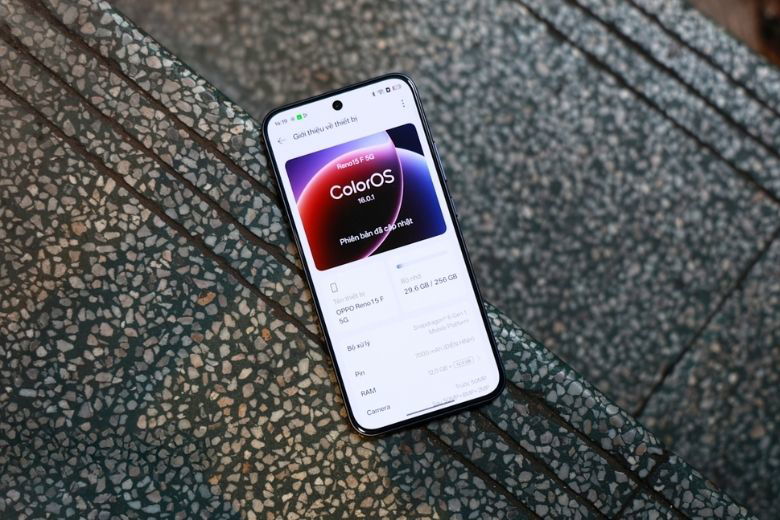 Đánh giá Oppo Reno15 F 4