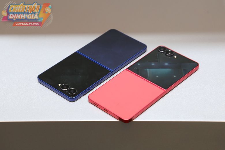 Samsung Galaxy Z Flip 7 2