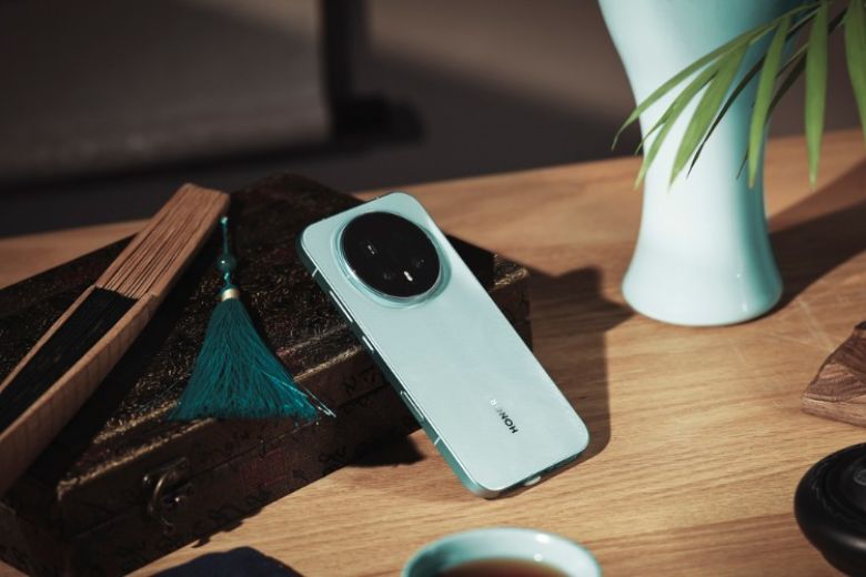 Honor Magic 8 Mini 1