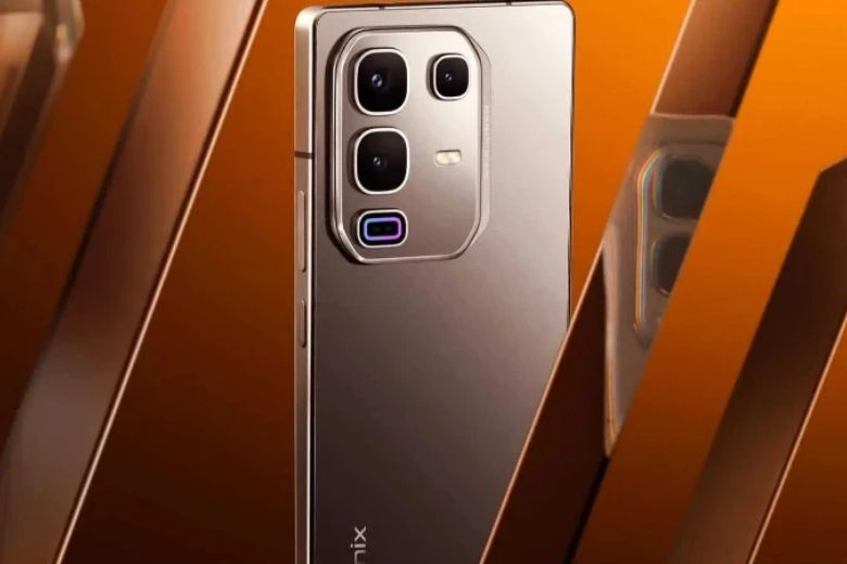 Infinix Note 50 Pro 4G – 8+256GB, Batteria 5200mAh, Display 6.78” AMOLED 144Hz, Fotocamera 50MP OIS E MediaTek Helio G100