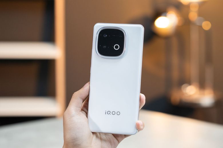 iQOO Z10 Turbo 5