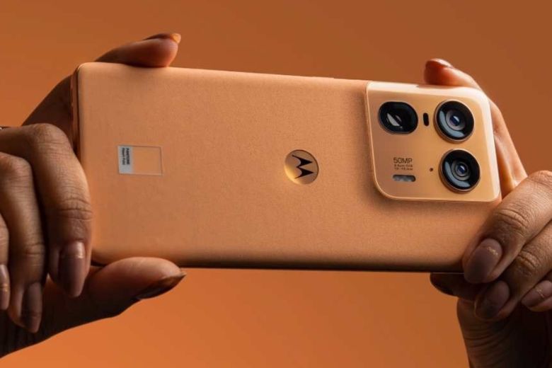 Motorola Moto Edge 70 Ultra 1