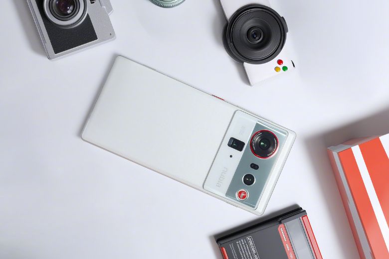 Nubia Z80 Ultra 7