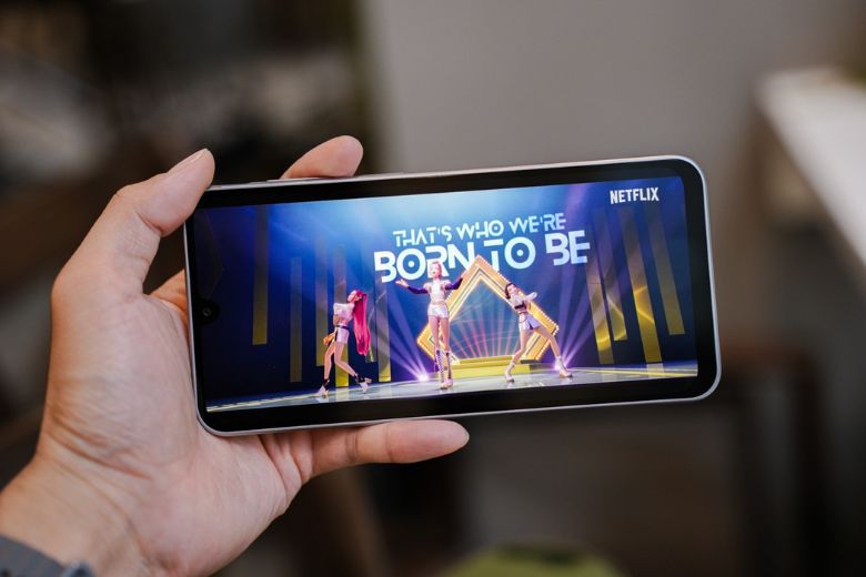 Samsung Galaxy F17 3
